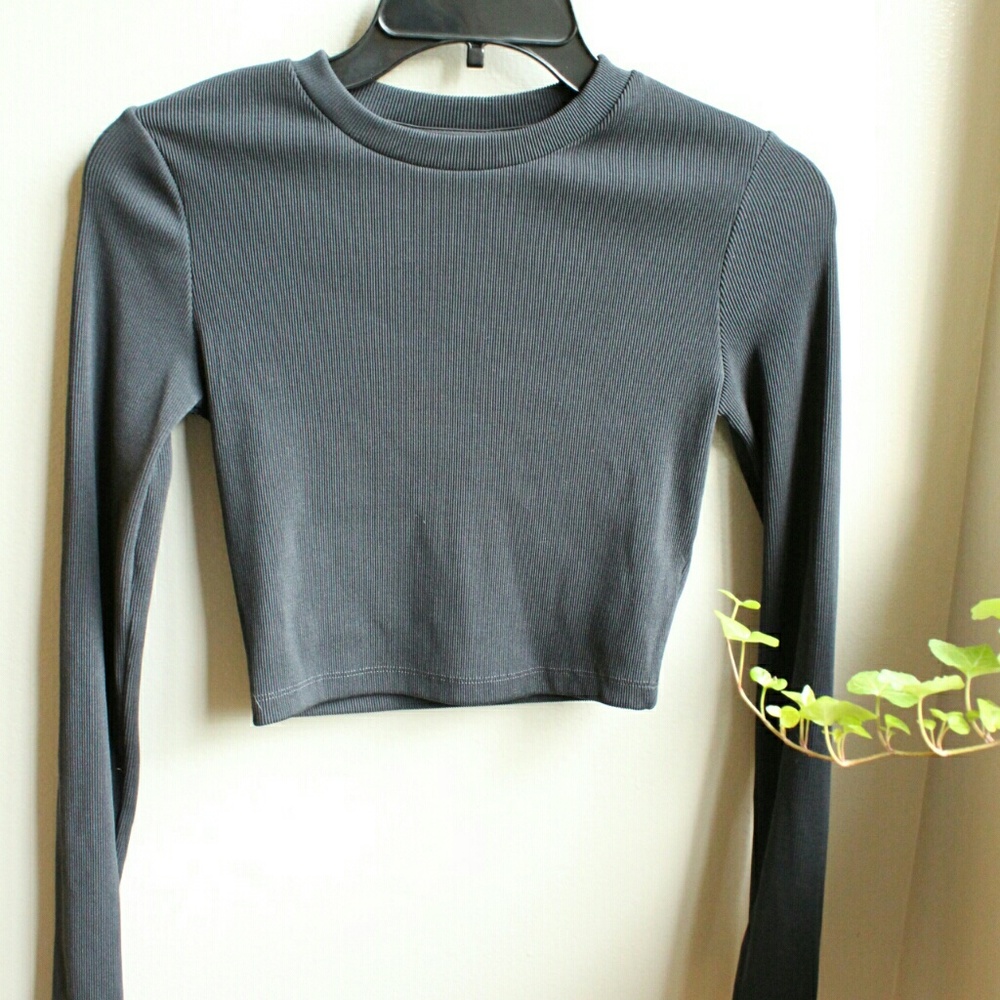 Grey ribbed shirt